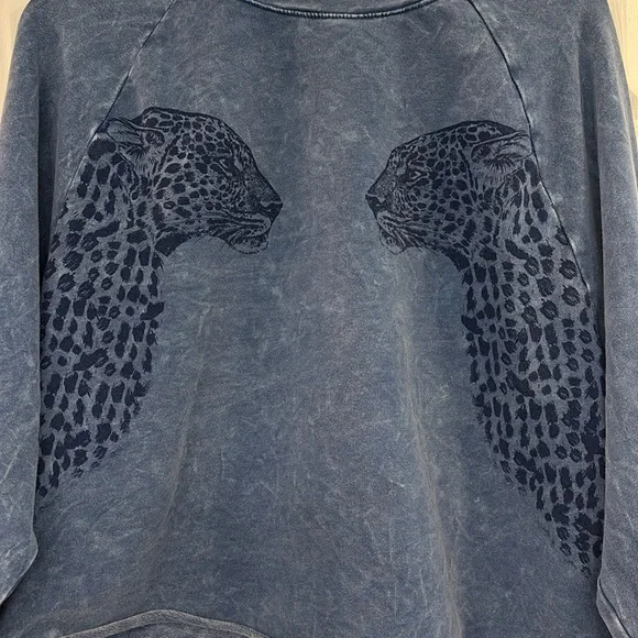 Project Social T Cropped Leopard Sweatshirt in Blue, size L - Picture 2 of 8